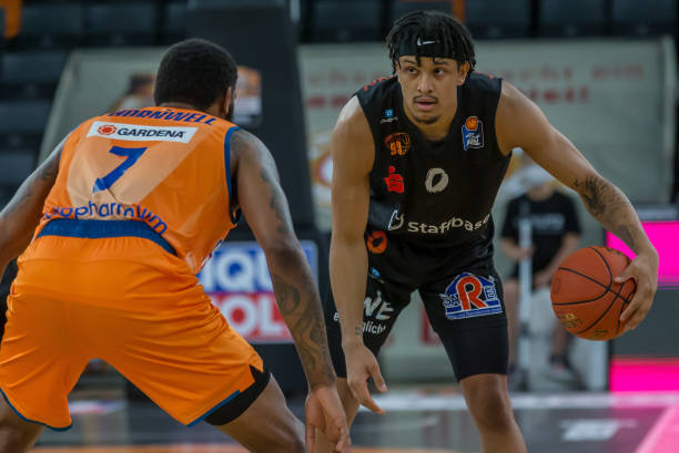 冰壶馆之举 冰壶馆之举