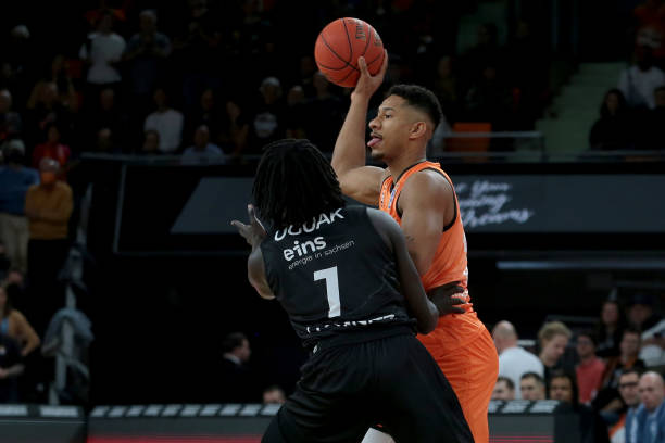 也留下了伤 也留下了伤