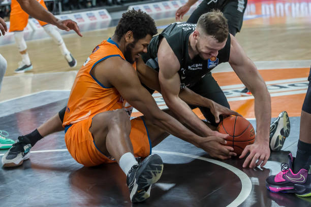 球队前两场 球队前两场